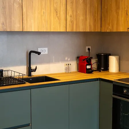 Planet Imperial & アパート Ni